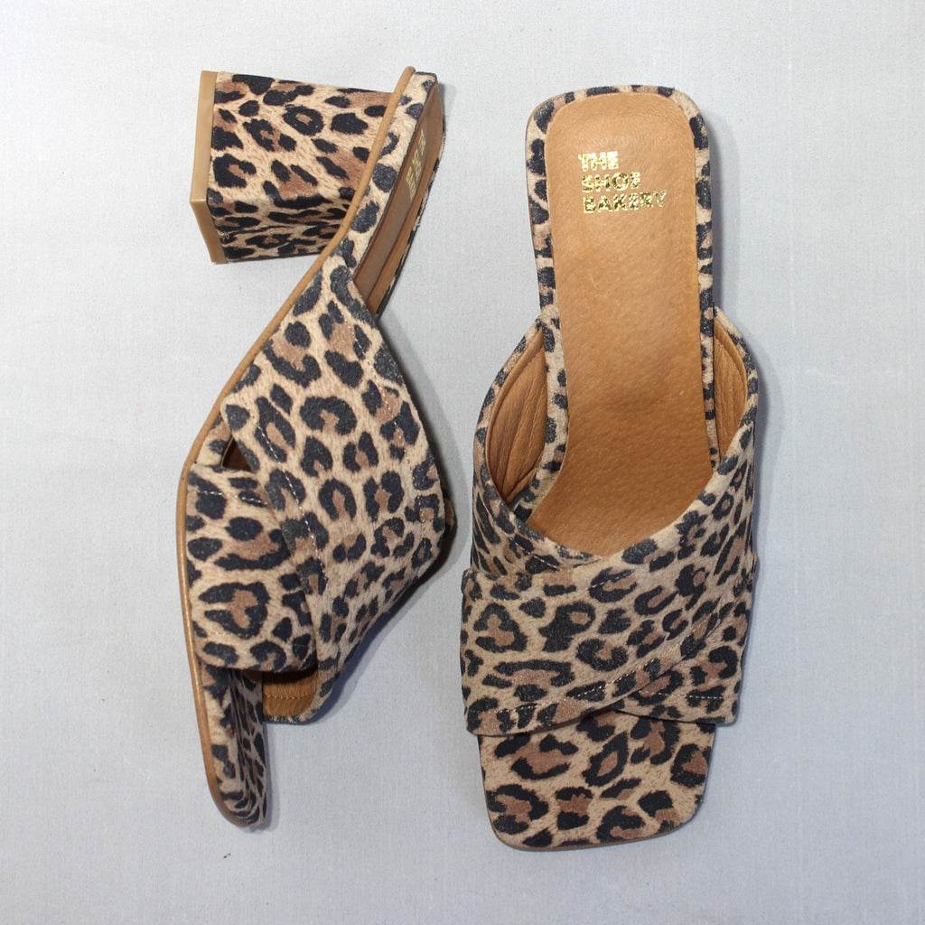 Klackskor med leopardmönster, leopardmönstrade skor, klackskor med leopardprint, The Shoe Bakery