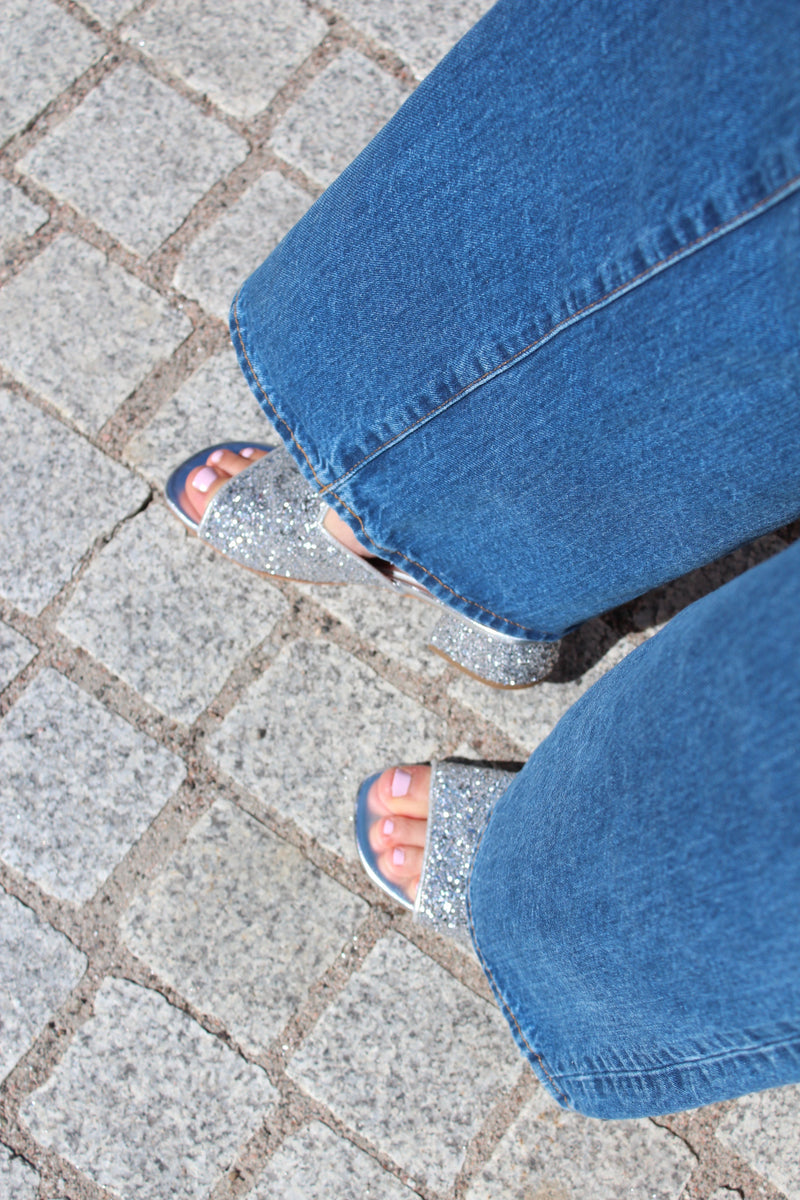 Iris Sandal- Silver Glitter