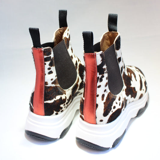 Poppy Boot - Cow